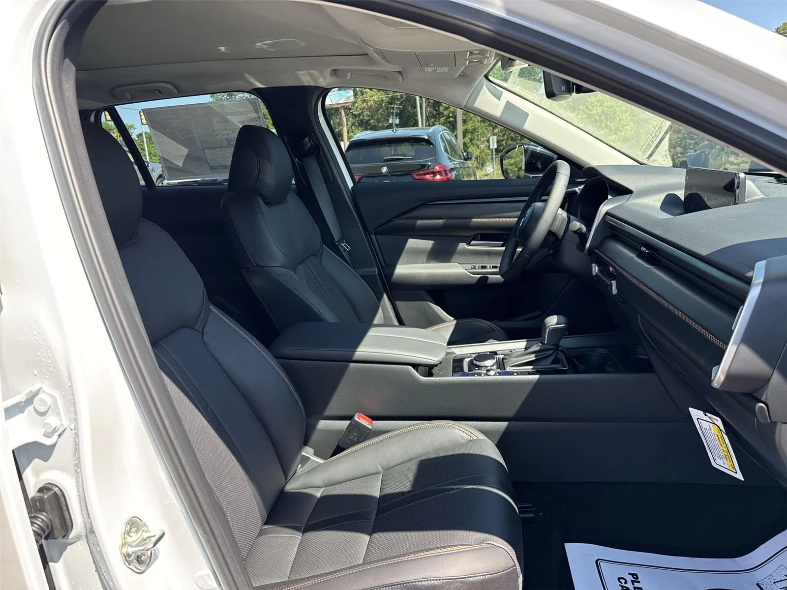New 2026 Wind Chill Pearl Mazda Premium image 25