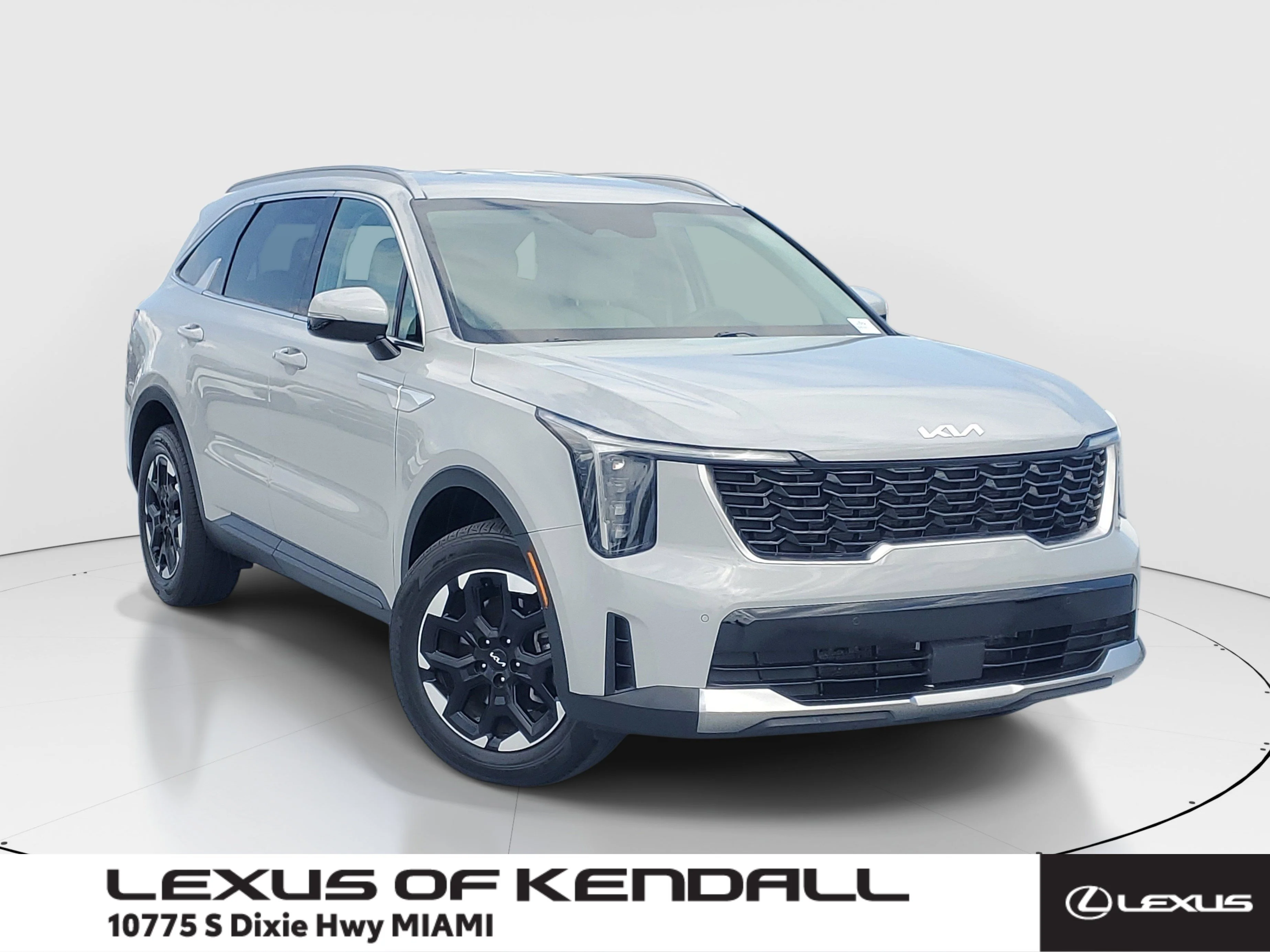 2025 Kia Sorento S AT's photo