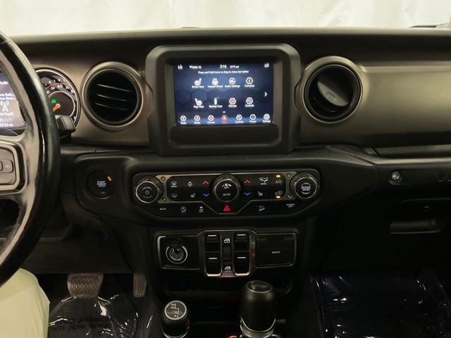 Used 2020 Black Jeep Unlimited Sport S image 17
