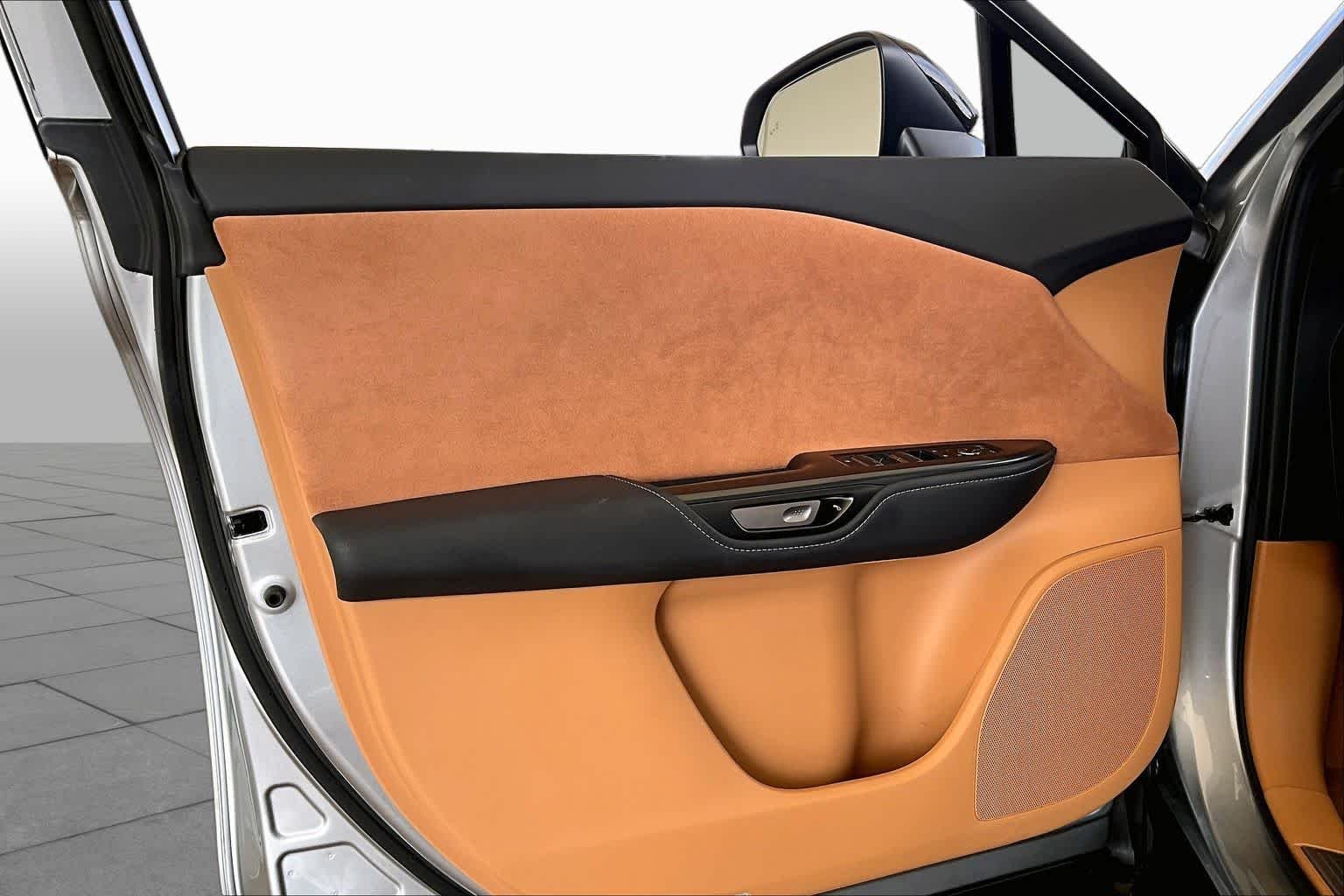 Used 2023 Iridium Lexus Luxury image 18