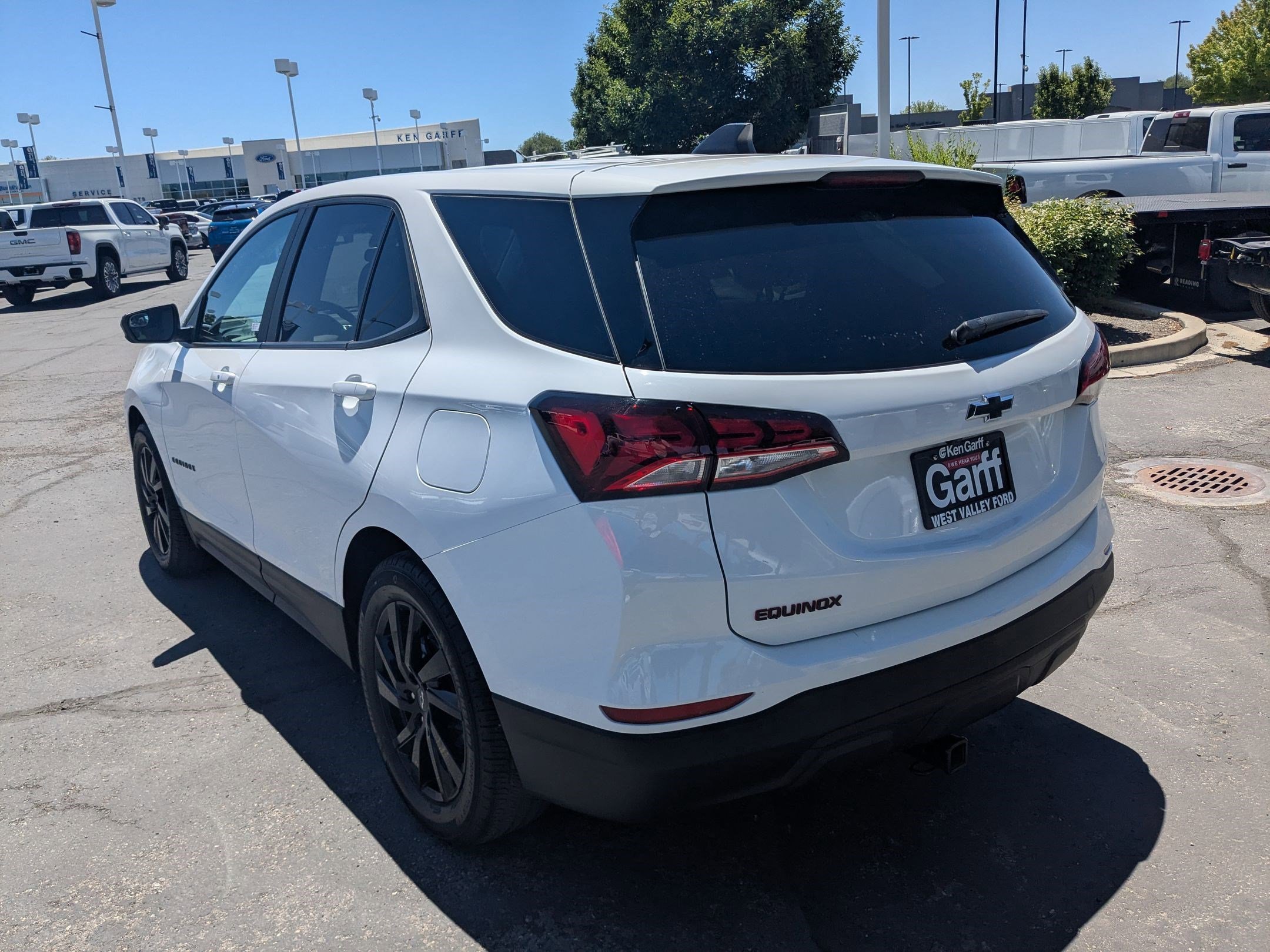 Used 2023 Summit White Chevrolet LS image 5