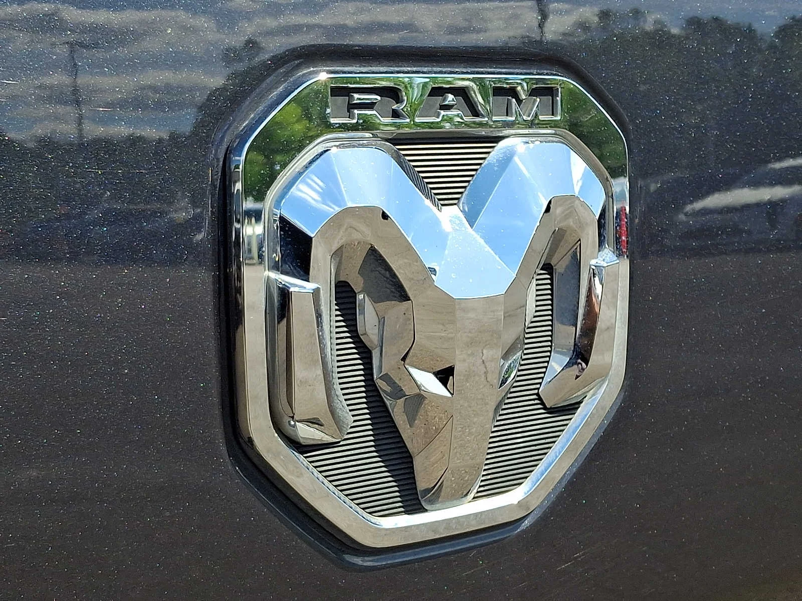 Used 2019 Maximum Steel Metallic Clearcoat Ram Laramie image 30