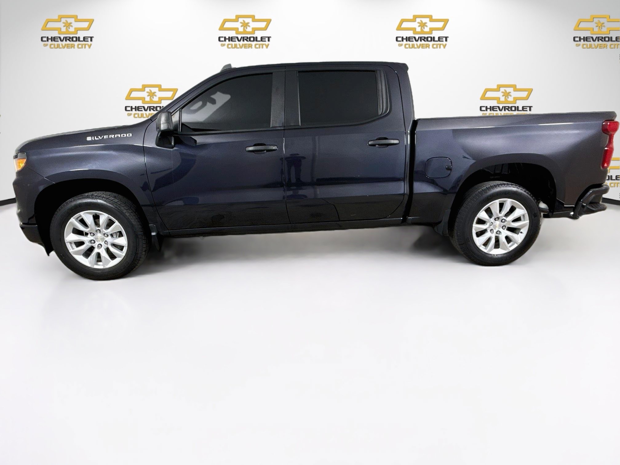 Used 2022 DARK ASH METALLIC Chevrolet Custom image 5
