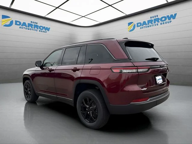 New 2026 Velvet Red Pearl-Coat Exterior Paint Jeep Laredo Altitude image 3