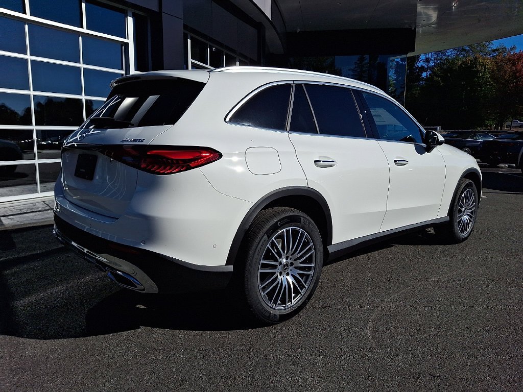 New 2027 Polar White Mercedes-Benz GLC 300 image 6