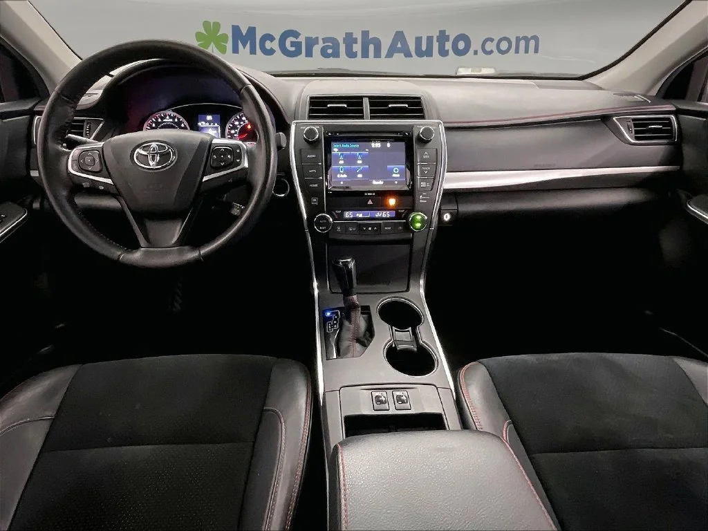 Used 2016 Blue Toyota XSE V6 image 20