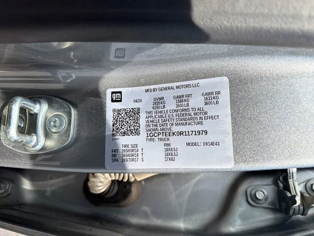 Used 2024 Sterling Gray Metallic Chevrolet Trail Boss image 16