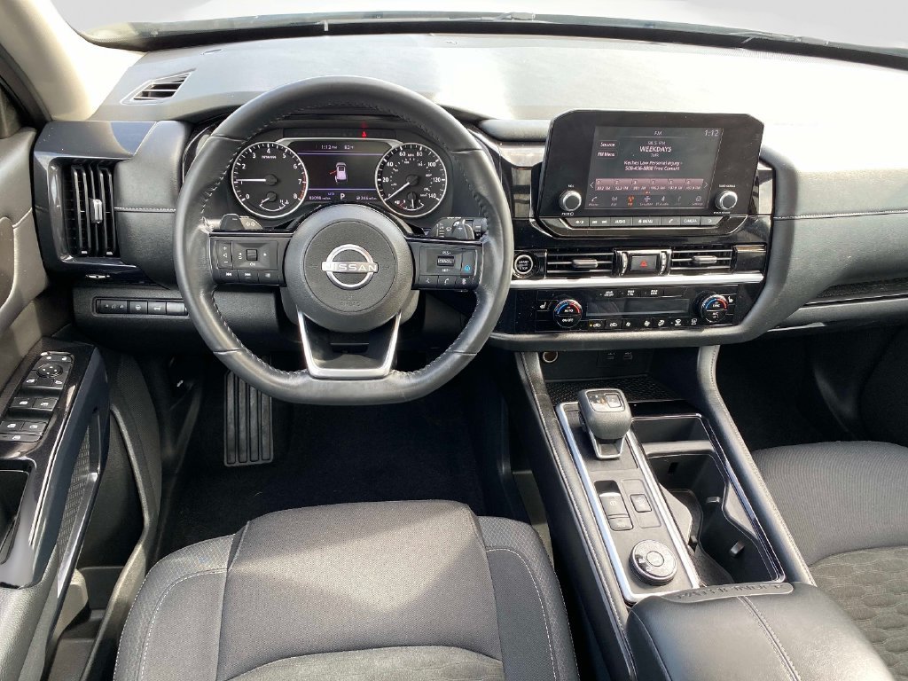 Used 2022 Silver Nissan SV image 14
