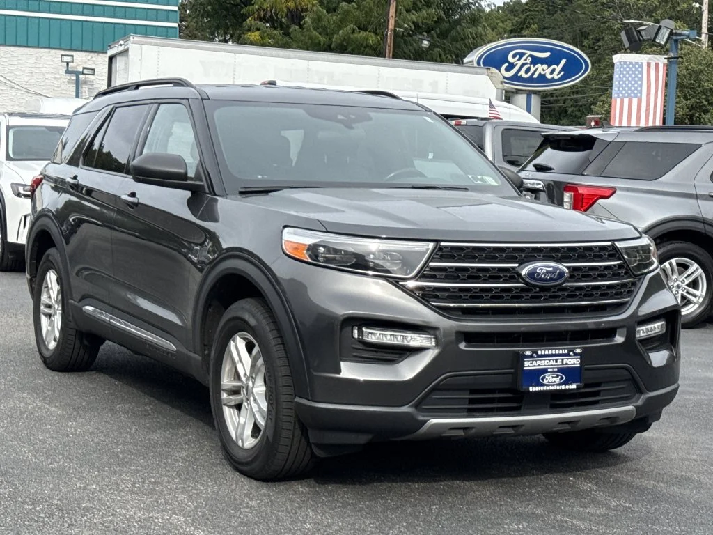 Used 2020 Gray Ford XLT image 1