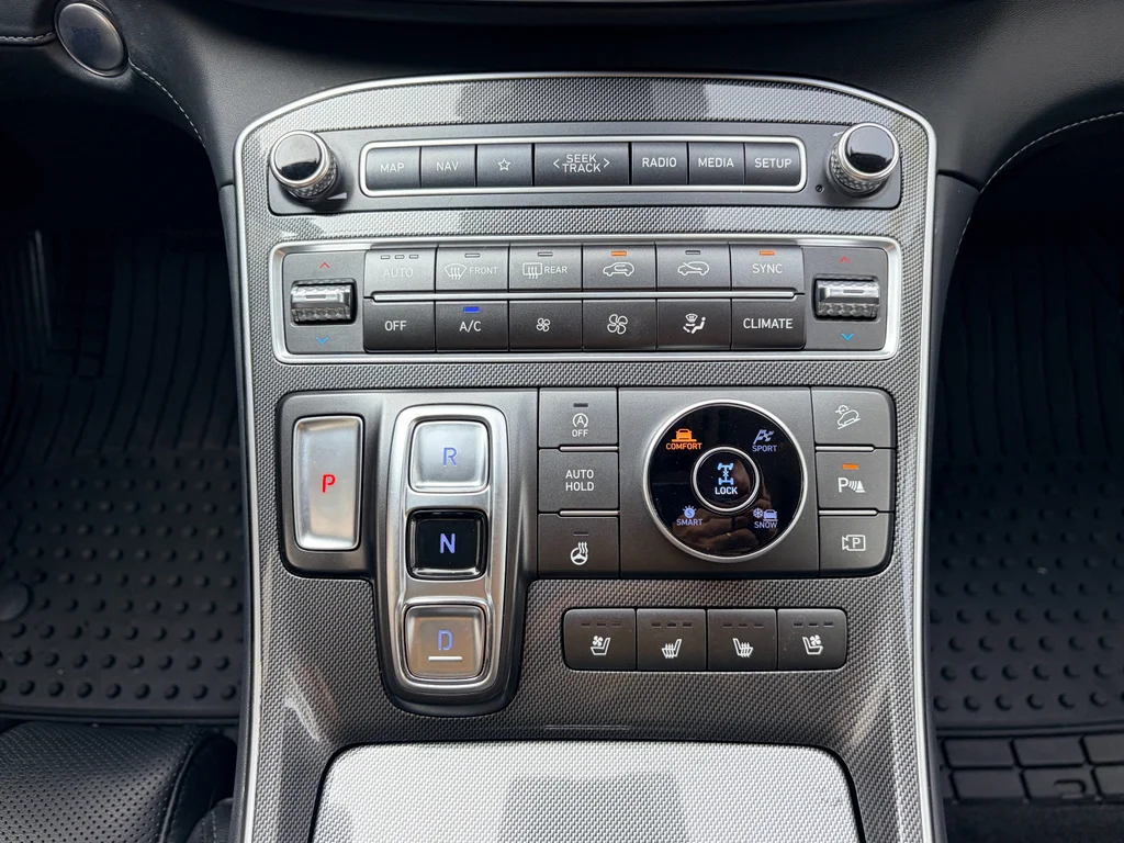 Used 2023 Hampton Gray Hyundai Limited image 19