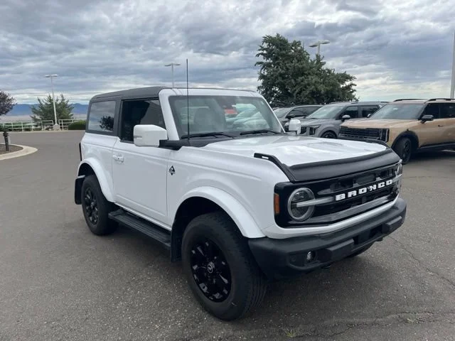 Used 2022 Oxford White Ford Outer Banks image 4