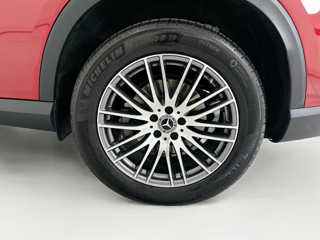 Used 2026 MANUFAKTUR Patagonia Red Metallic Mercedes-Benz GLC 300 image 30