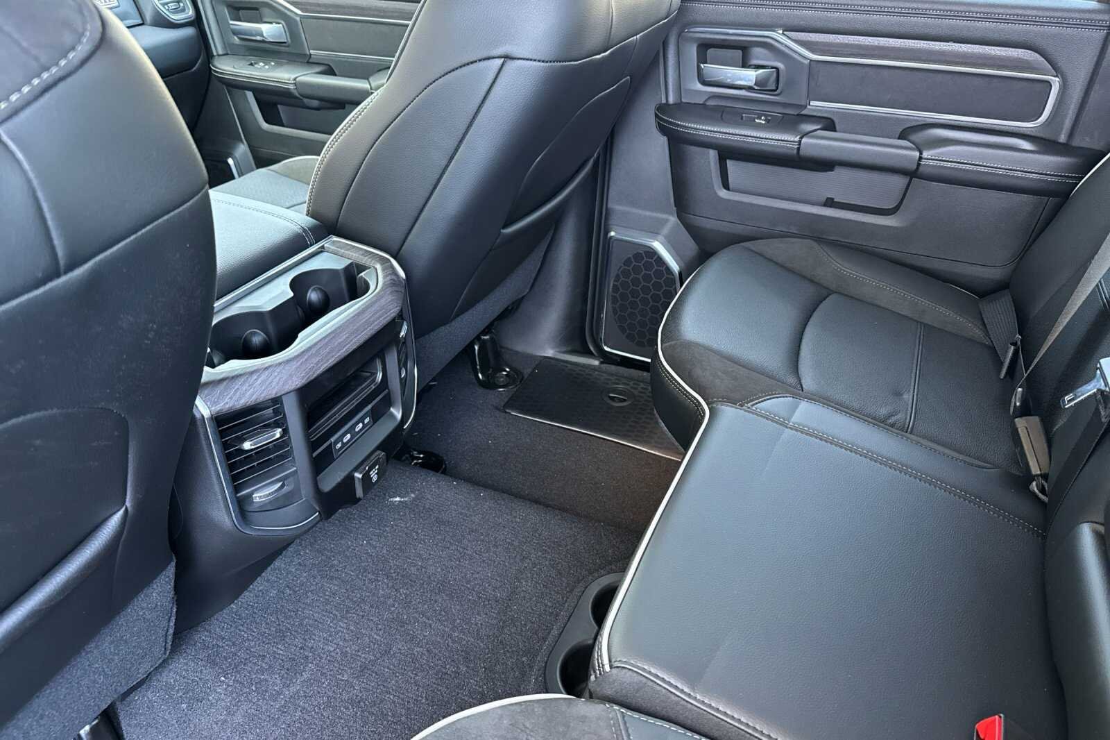 New 2026 Ceramic Gray Clear-Coat Exterior Paint RAM LARAMIE image 12