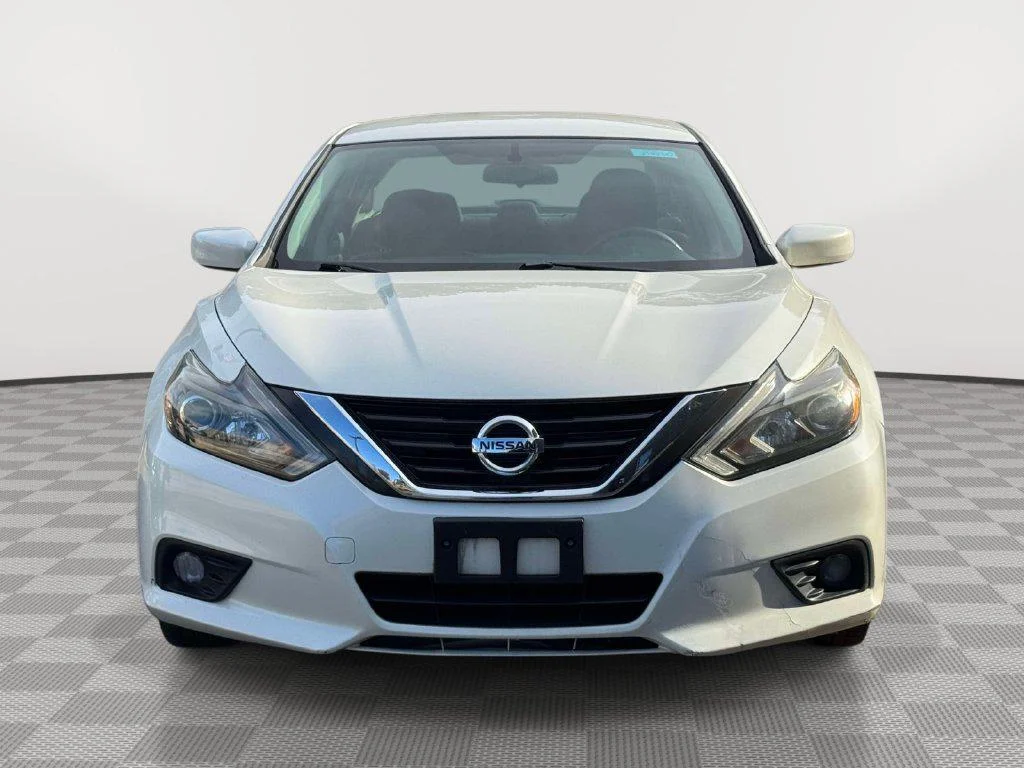 Used 2017 Nissan Altima SR with VIN 1N4AL3AP3HC298830 for sale in Huntington Station, NY