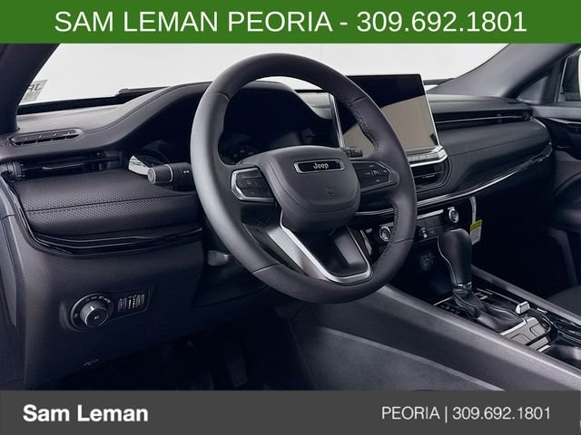 New 2026 Hydro Blue Pearlcoat Jeep Latitude image 9
