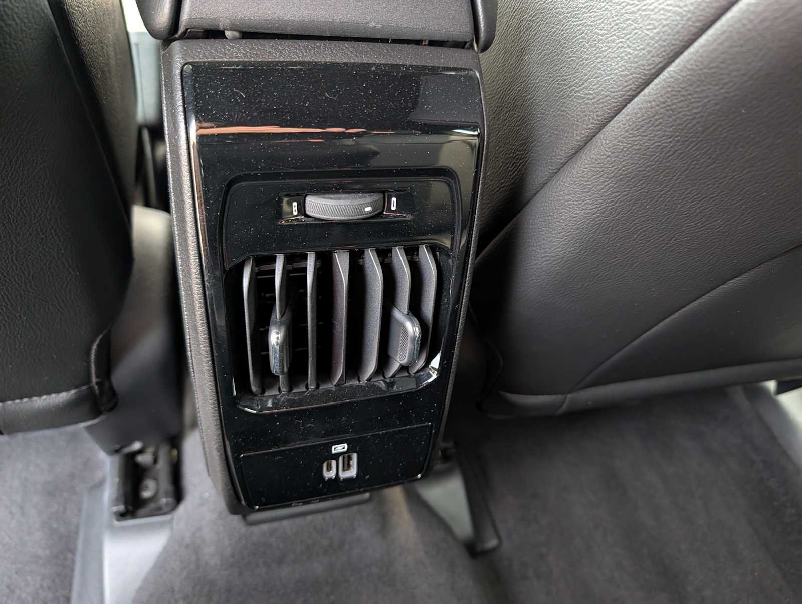Used 2023 Granite Crystal Metallic Clearcoat Jeep Limited image 15