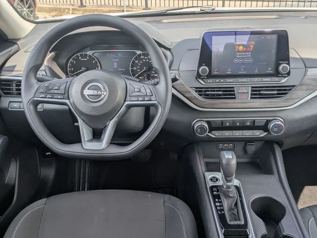 Used 2025 White Nissan 2.5 SV image 30