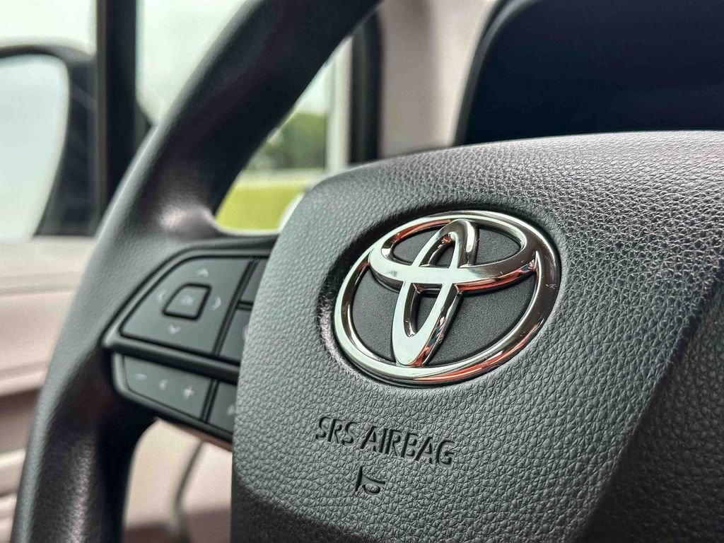 Certified Used 2022 White Toyota LE image 30