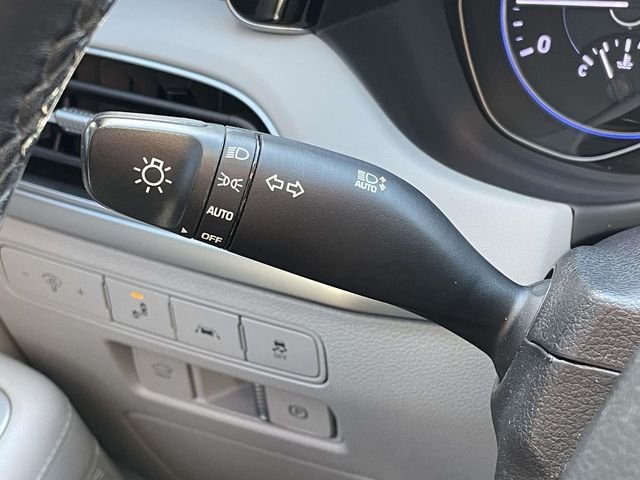 Used 2020 White Hyundai SEL image 23