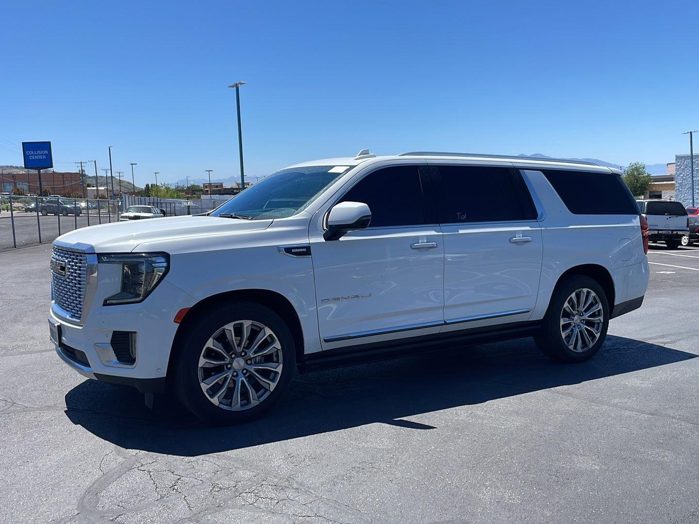 2023 GMC Yukon Denali AWD's photo