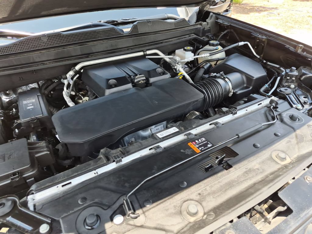 Used 2025 Onyx Black GMC AT4 image 20