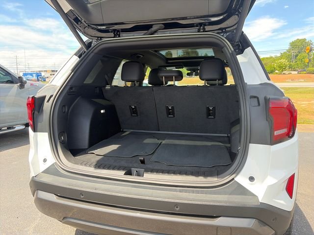 Used 2025 White GMC Elevation image 35