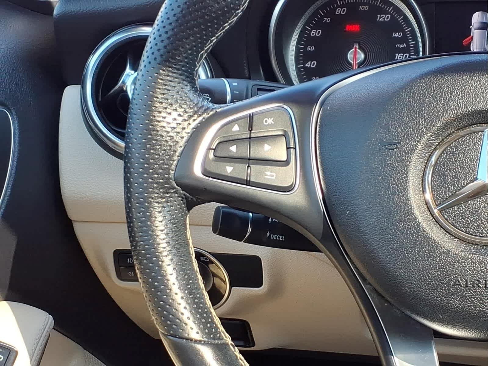 Used 2019 Polar White Mercedes-Benz GLA 250 image 23