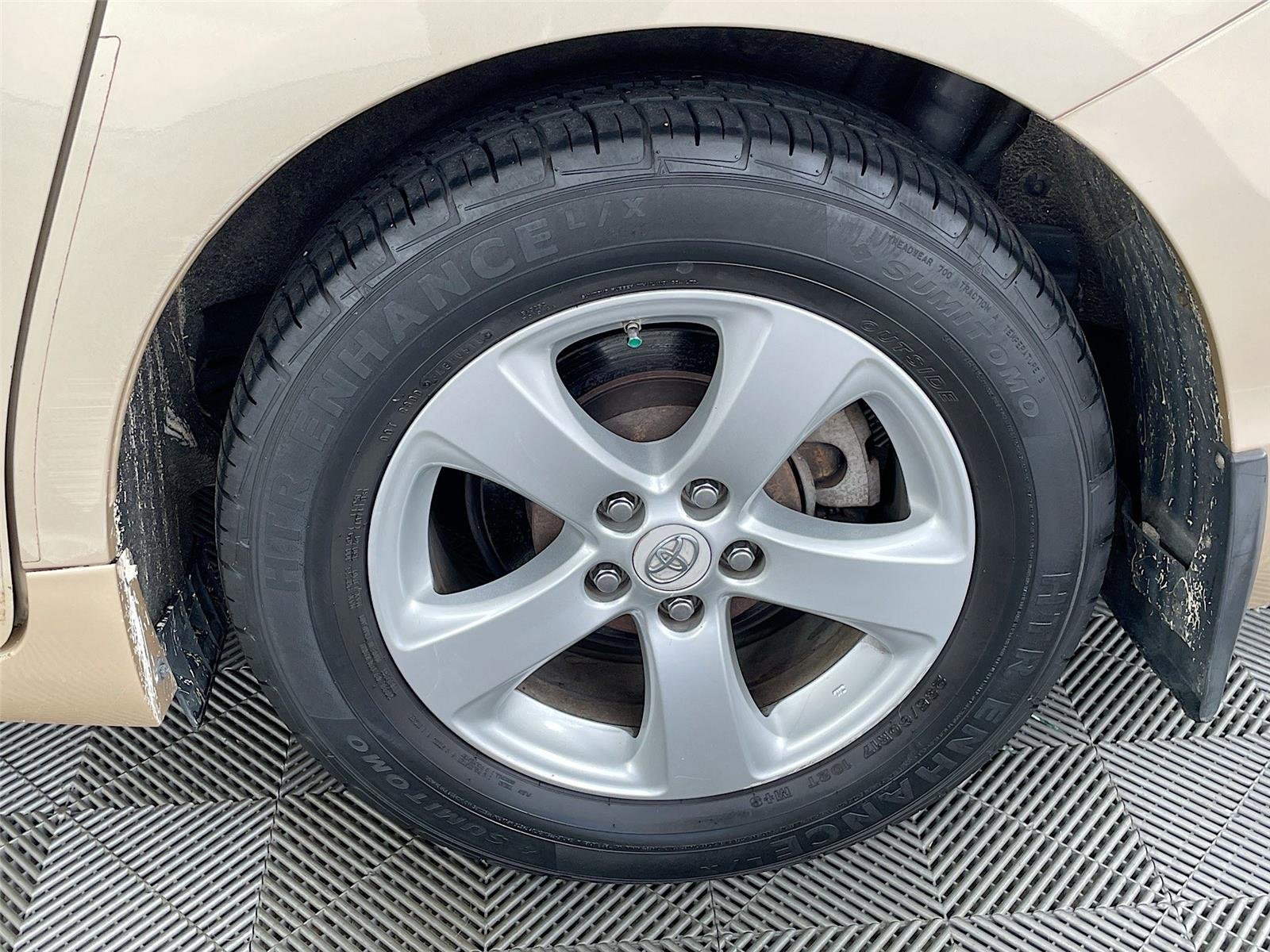 Used 2011 Sandy Beach Metallic Toyota LE image 33
