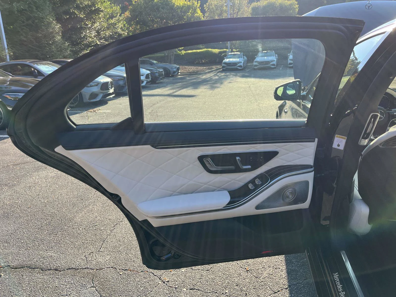 New 2027 Obsidian Black Metallic Mercedes-Benz S 580 4MATIC® Sedan image 38