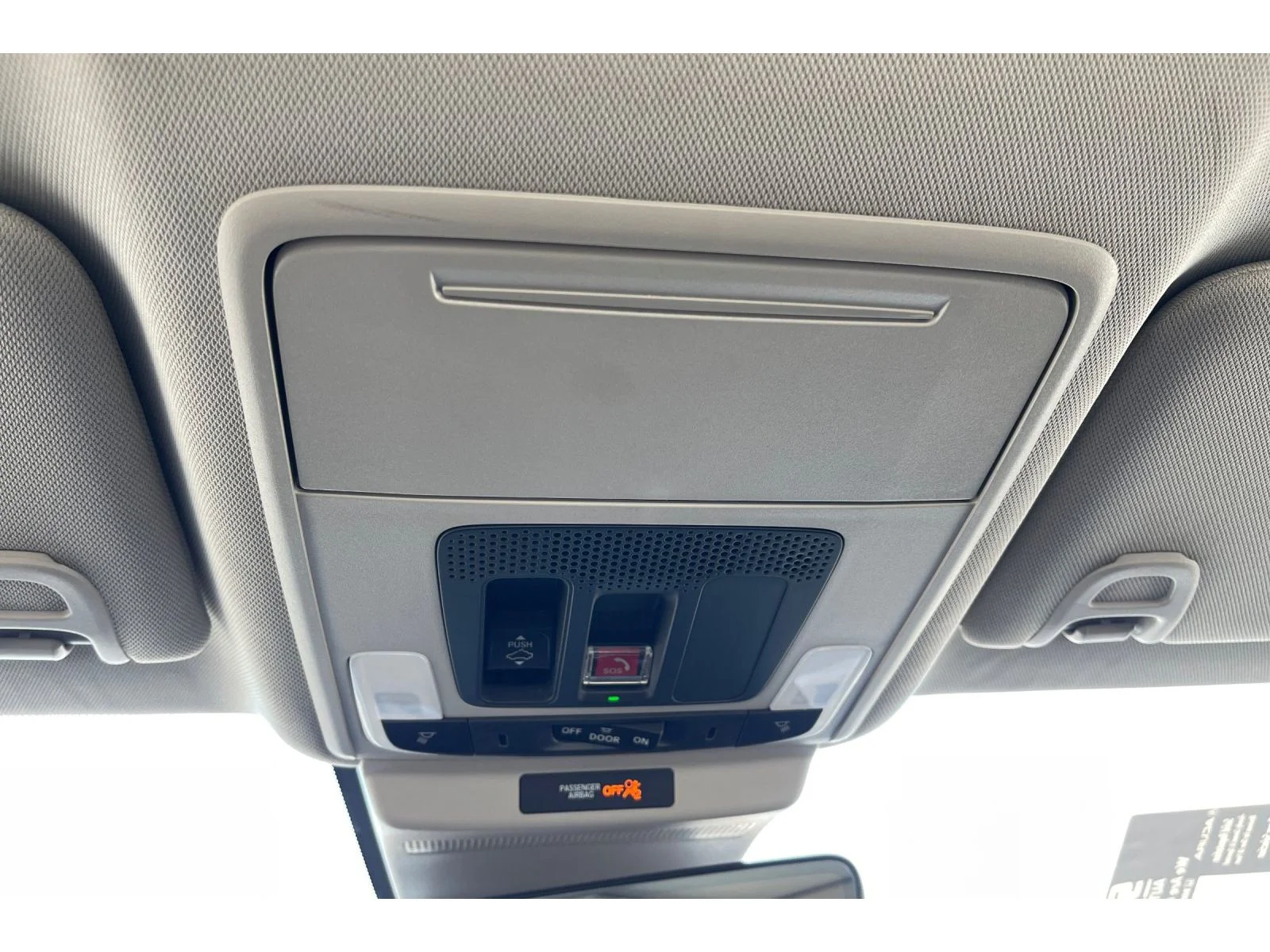 Used 2025 Solar Silver Metallic Honda EX-L image 23