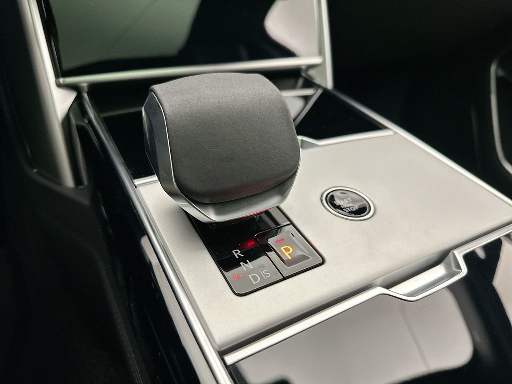 New 2026 Santorini Black Land Rover Autobiography image 21