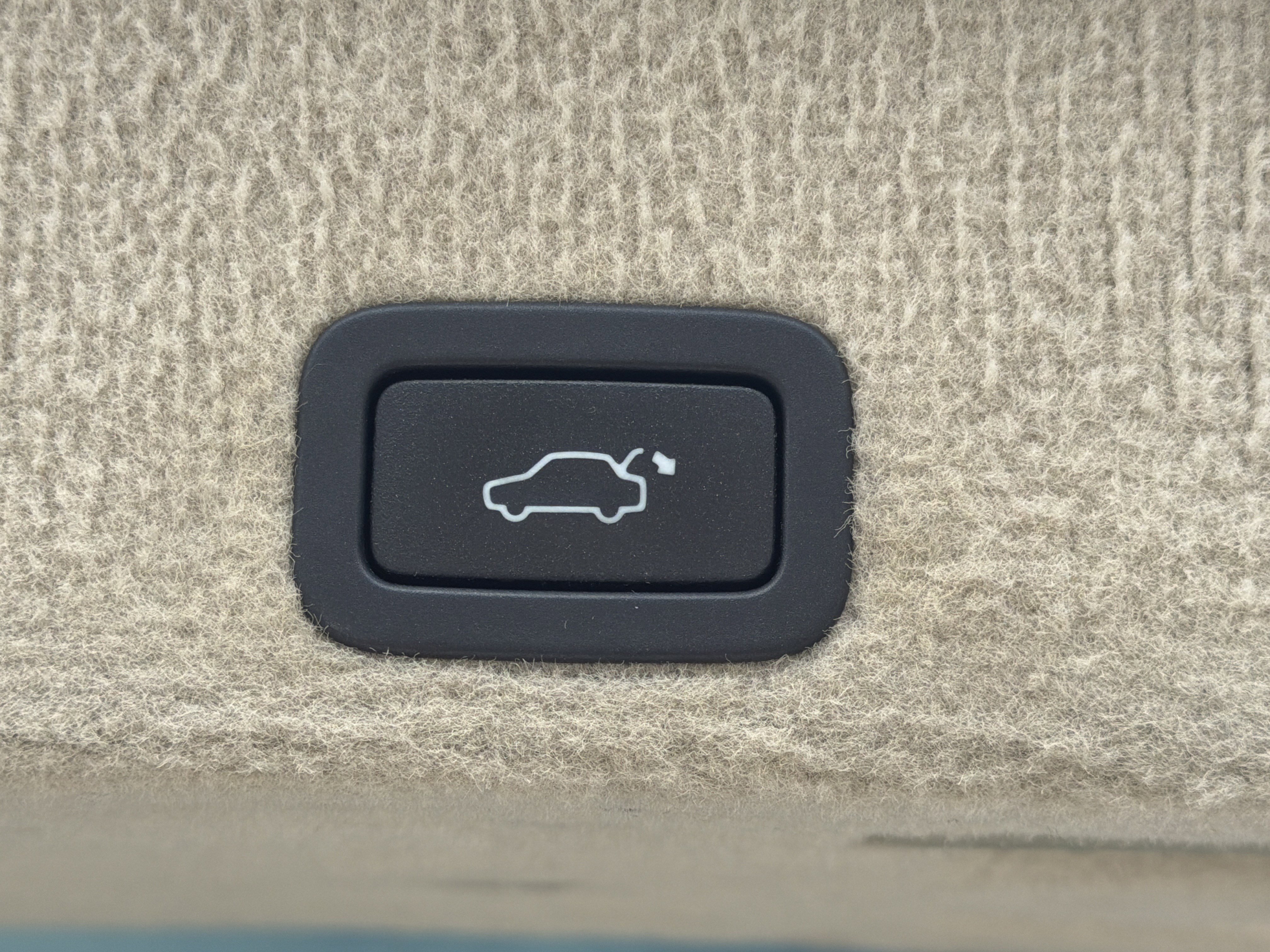 Used 2015 Seashell Metallic Volvo T5 Drive-E Premier image 22
