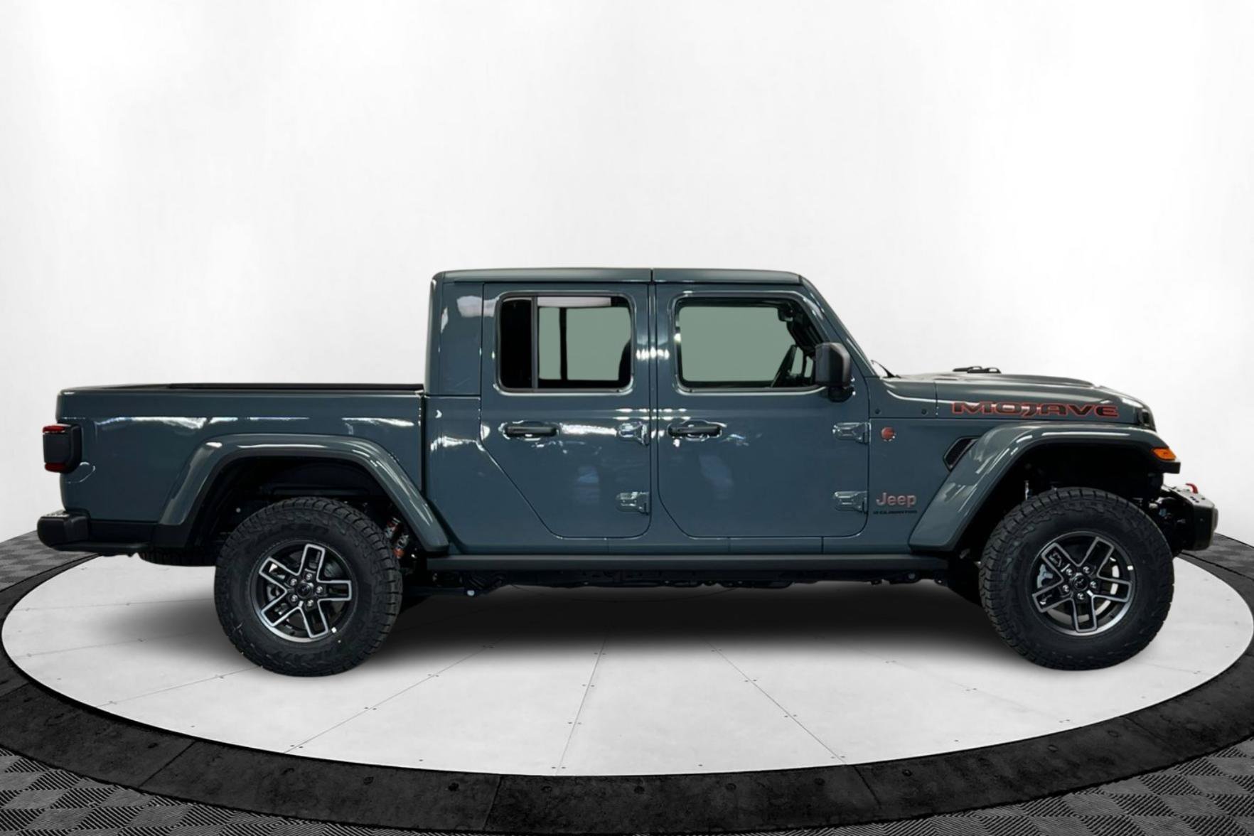 New 2025 Anvil Clearcoat Jeep Mojave X image 7