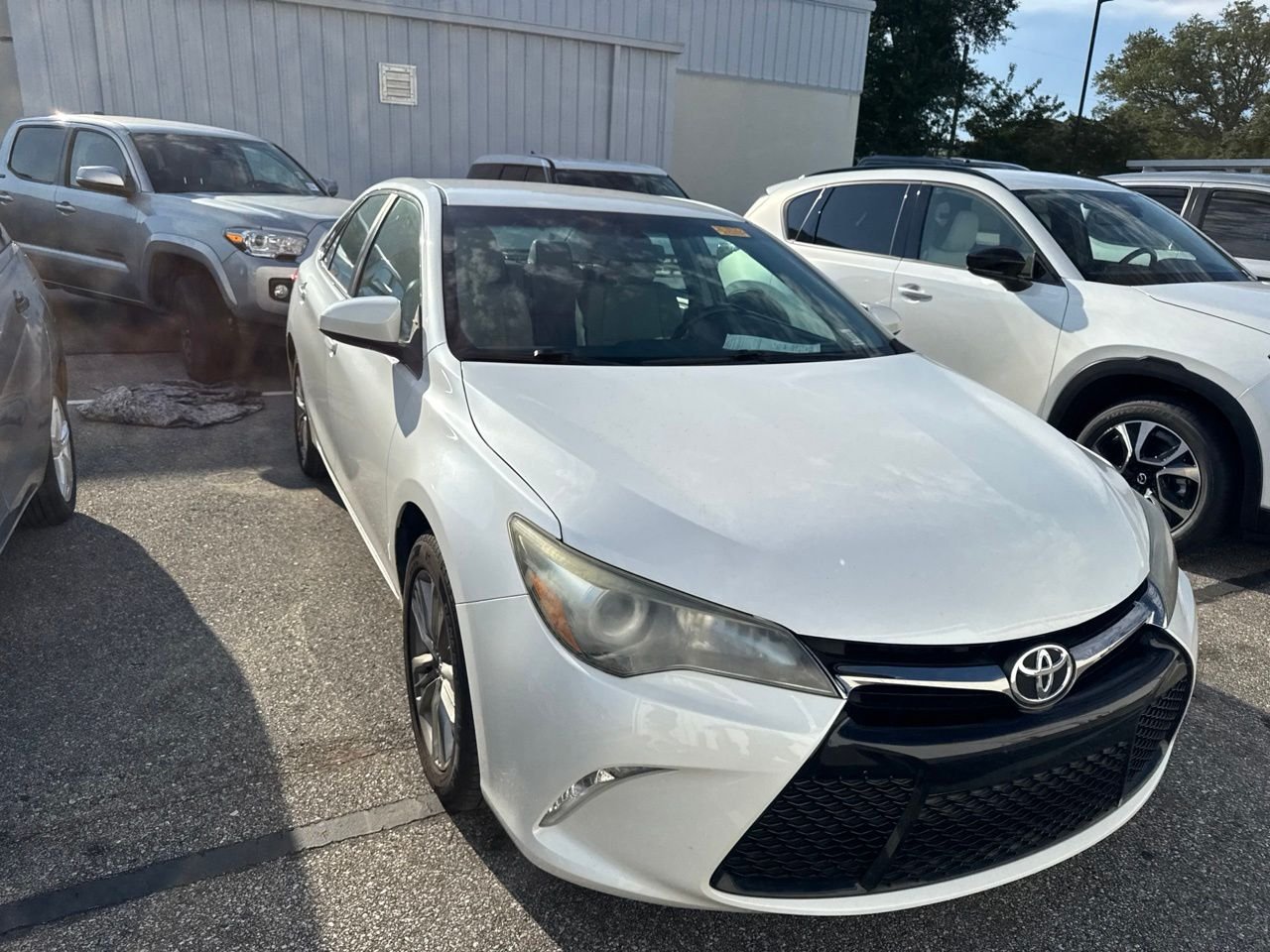 Used 2015 White Toyota SE image 3
