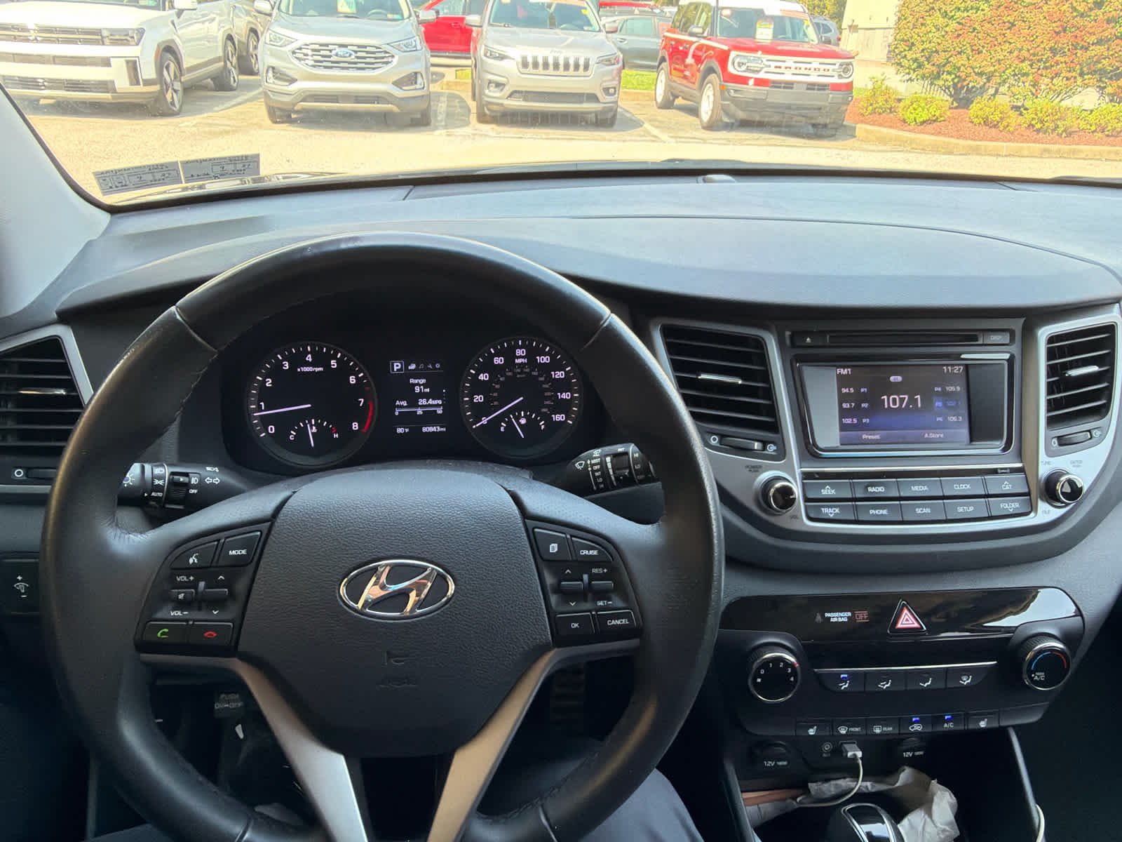 Used 2017 Black Noir Pearl Hyundai Night image 19