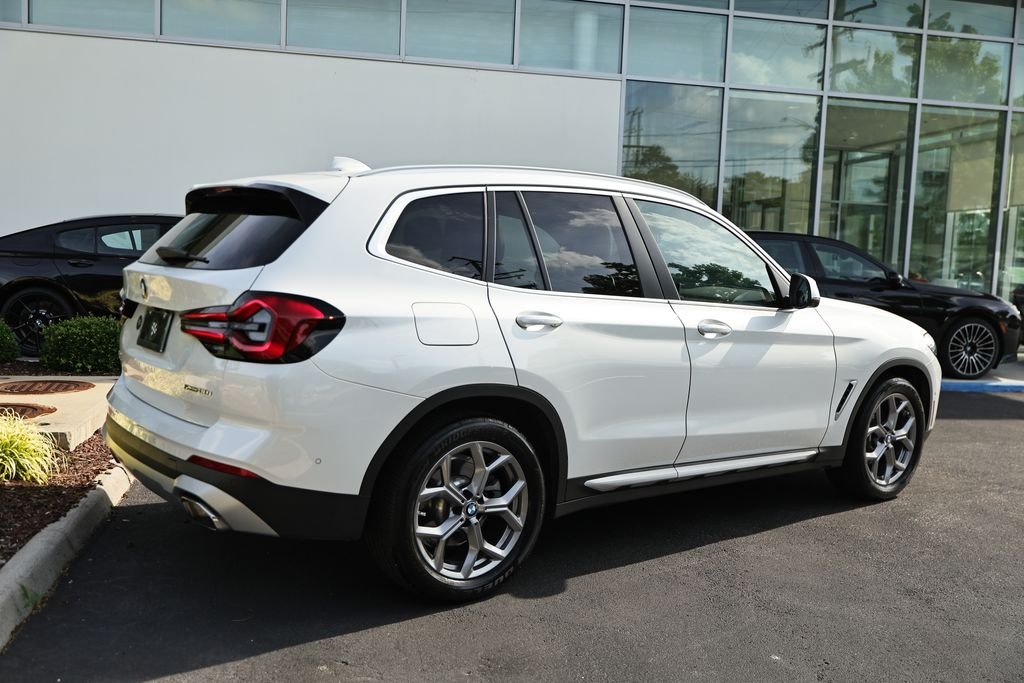 Used 2024 Mineral White Metallic BMW sDrive30i image 7