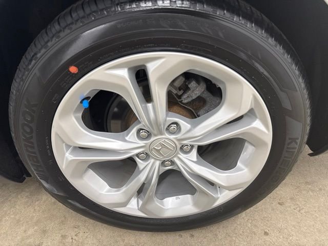 Used 2023 White Honda LX image 12