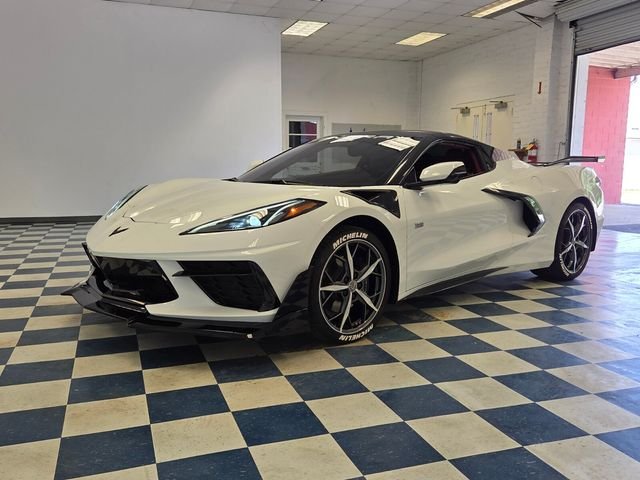 Used 2021 White Chevrolet Stingray image 3