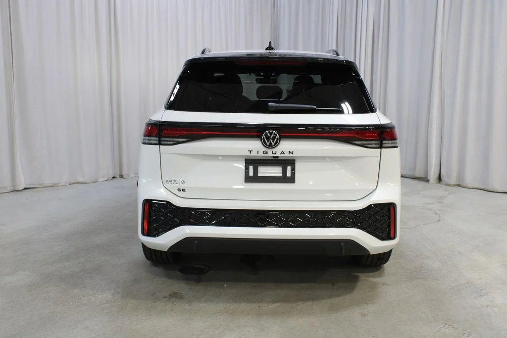 New 2026 White Volkswagen 2.0T SE R-Line Black image 25