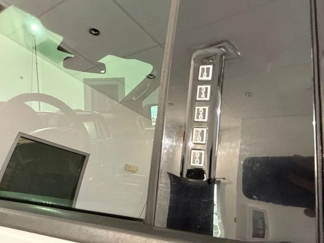 Used 2019 White Ford Lariat image 15