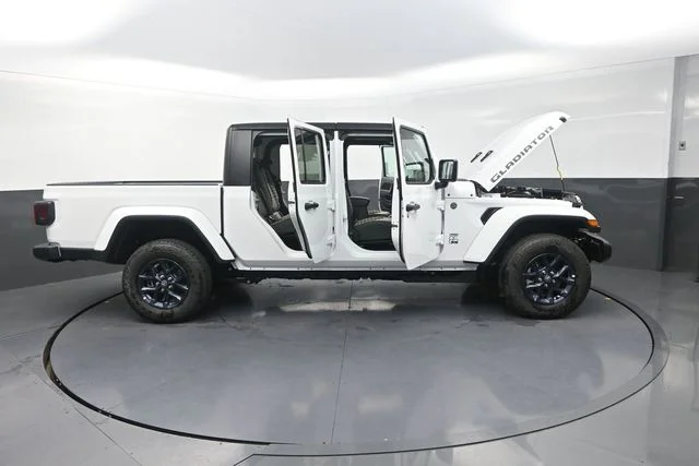 New 2026 Bright White Clear-Coat Exterior Paint Jeep 85th Anniversary Edition image 37