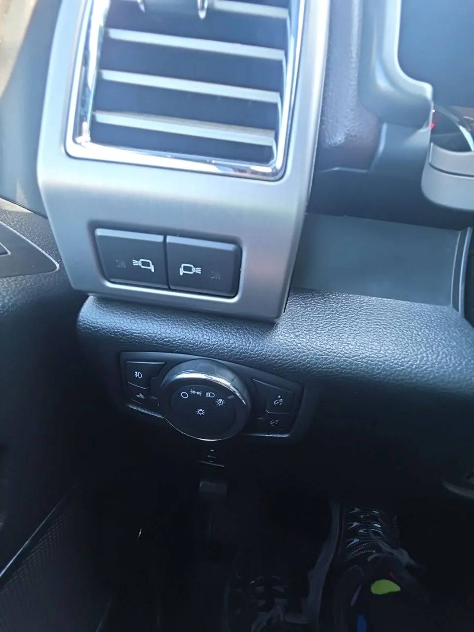 Used 2015 Black Ford Platinum image 40
