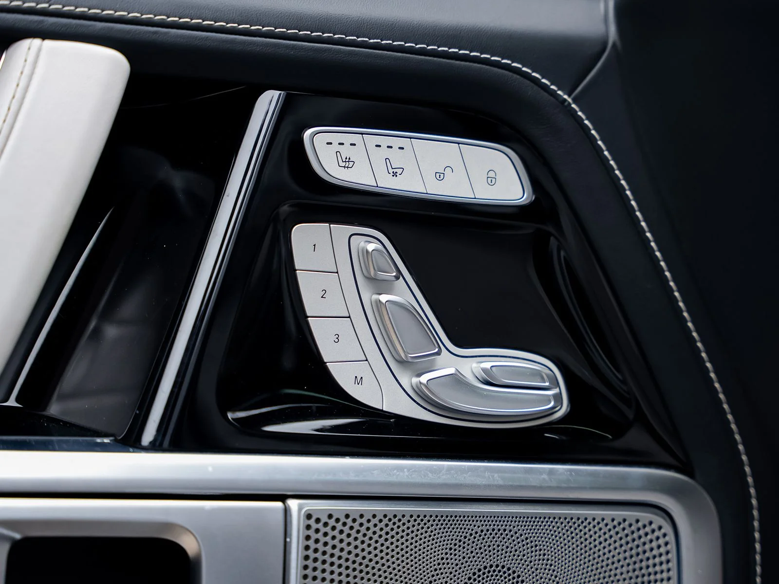 Used 2022 White Mercedes-Benz G 63 AMG® image 51