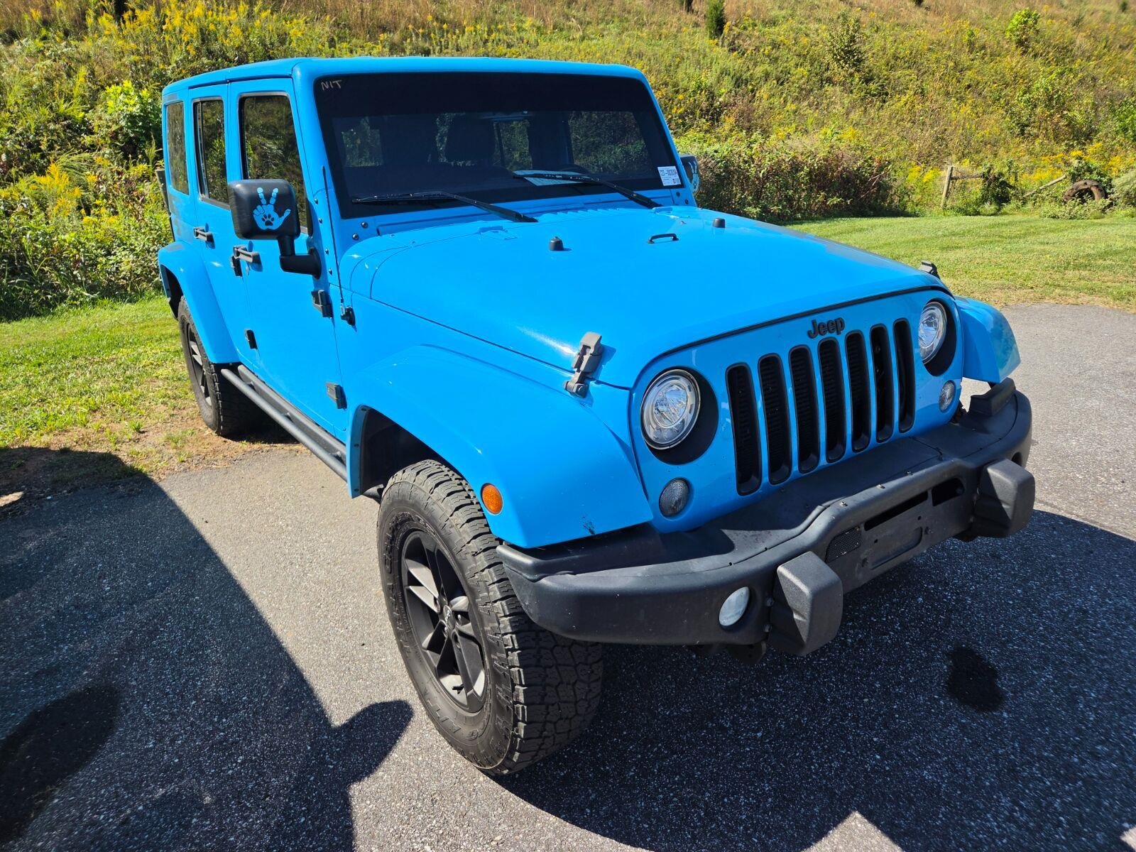 Used 2017 Blur Jeep Winter image 3