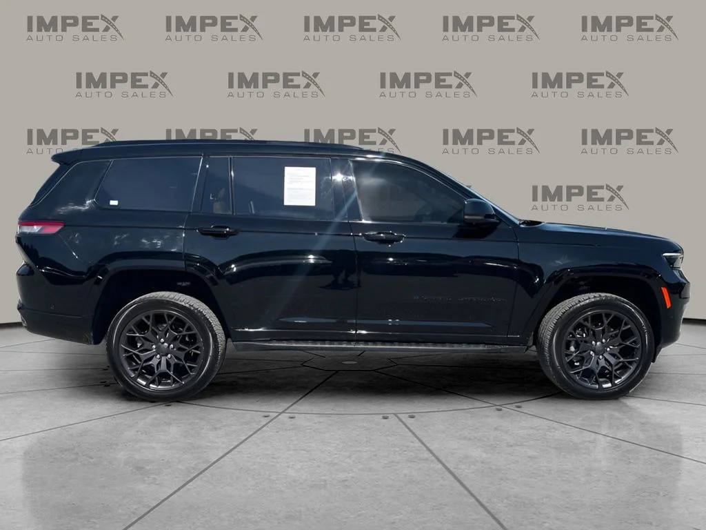 Used 2025 Black Jeep Summit image 6