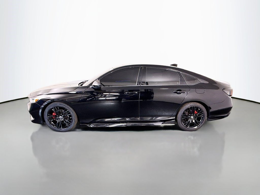 Used 2021 Crystal Black Pearl Honda Touring image 4