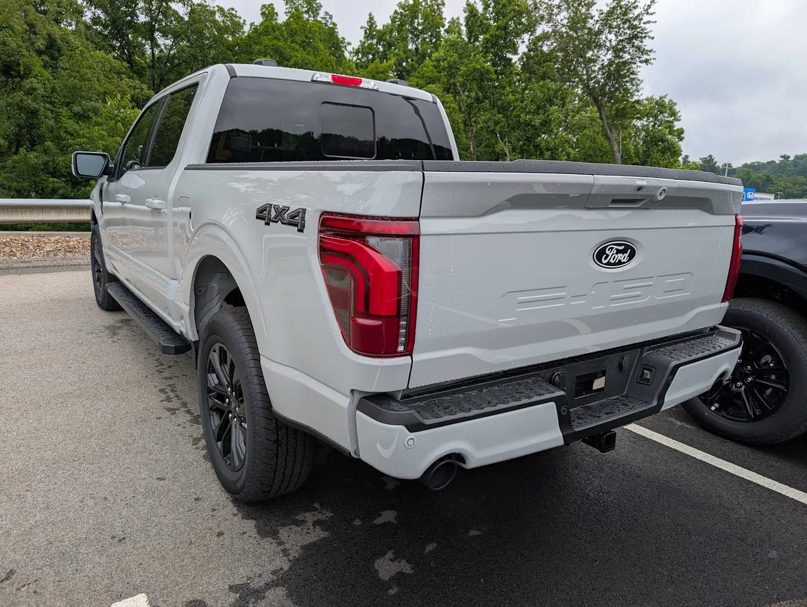 New 2026 Avalanche Ford Lariat® image 9