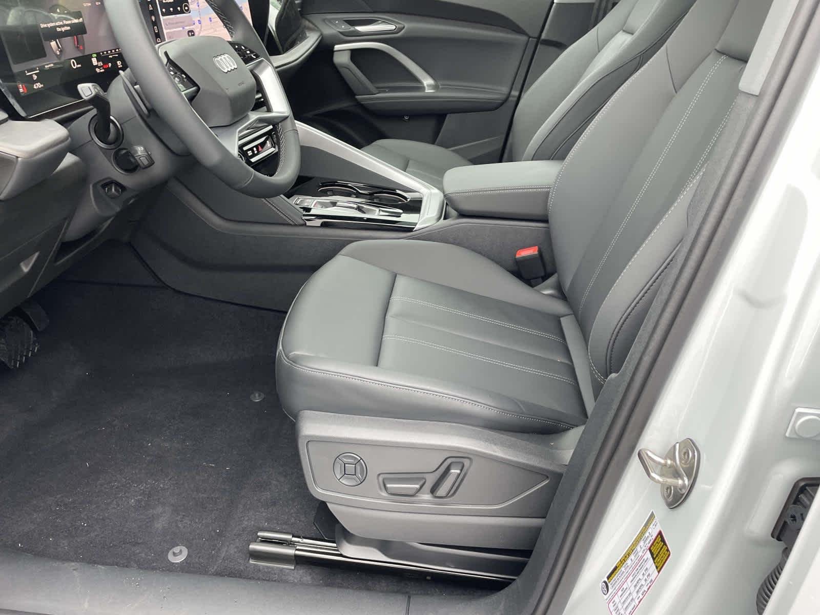 New 2026 2Y2Y/White Audi Premium image 15