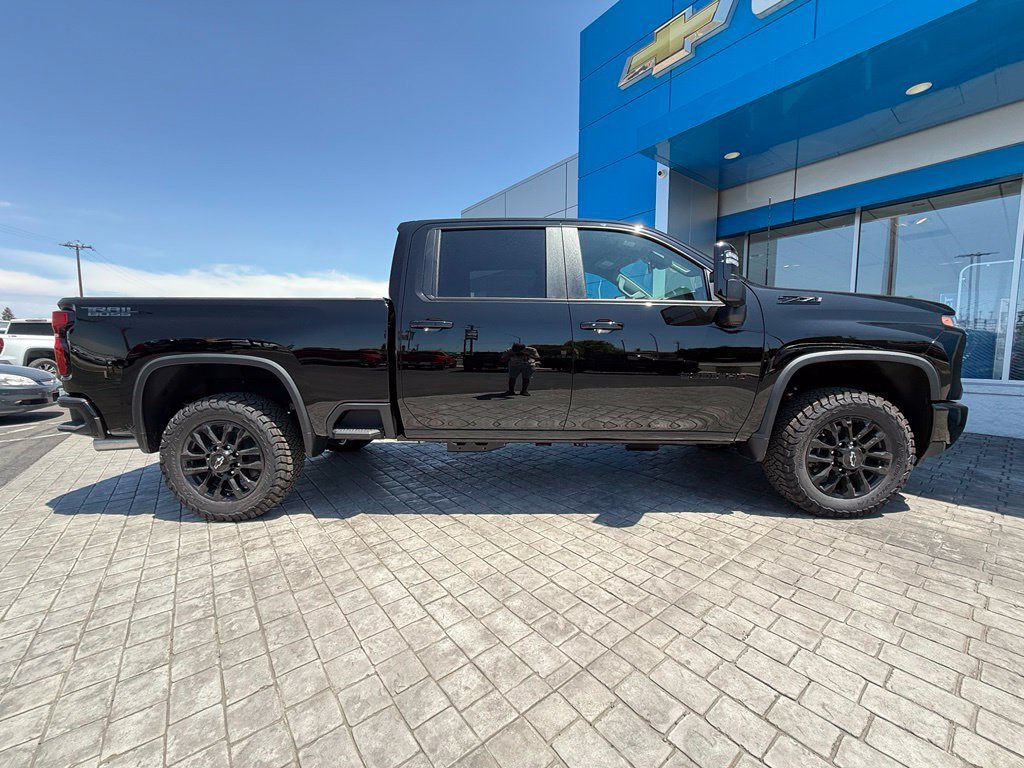 2026 Chevrolet Silverado 2500 HD LT view 13