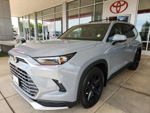 New 2026 Cement Toyota MAX Platinum image 6